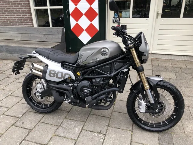 Benelli Leoncino 800 Trail