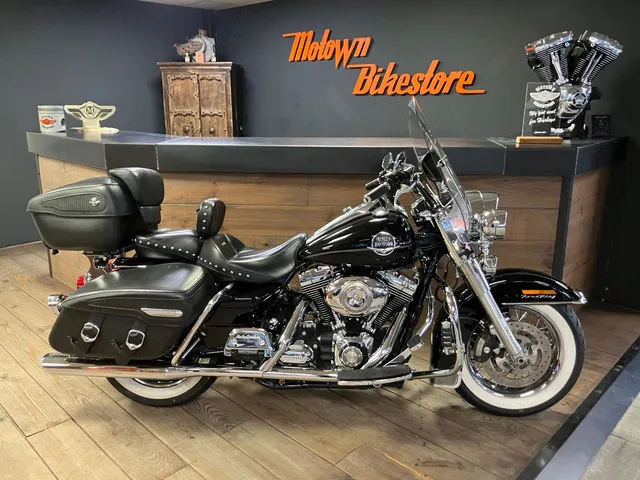 harley-davidson-road-king-classic-flhrc-5915-1