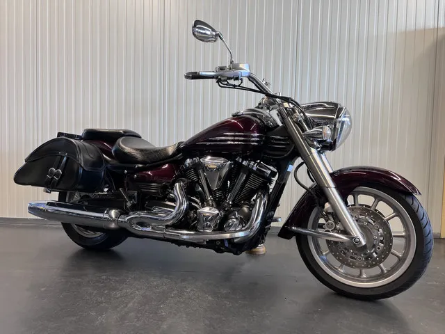 Yamaha XV1900
