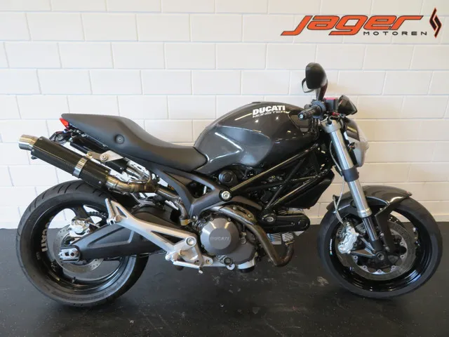 Ducati Monster 696