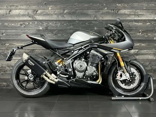Triumph Speed Triple RR