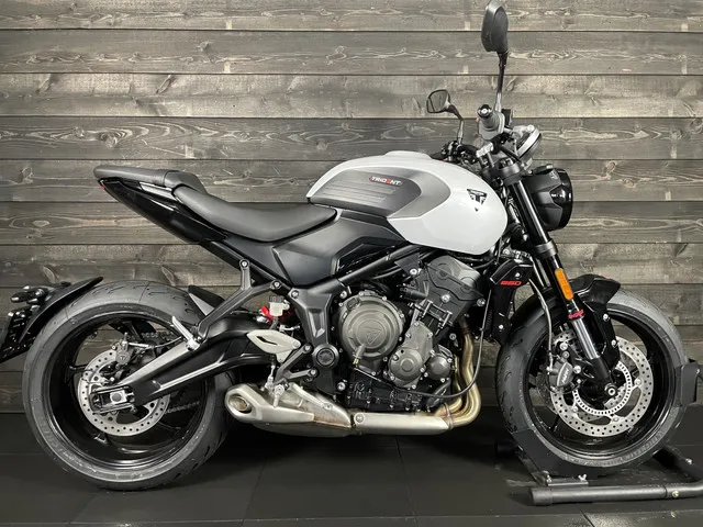 Triumph Trident 660