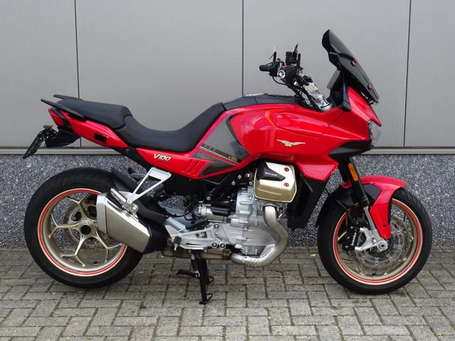 Moto Guzzi V100 Mandello