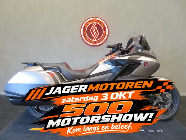Honda GL1800 Gold Wing Bagger