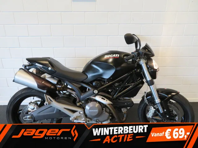 Ducati Monster 696